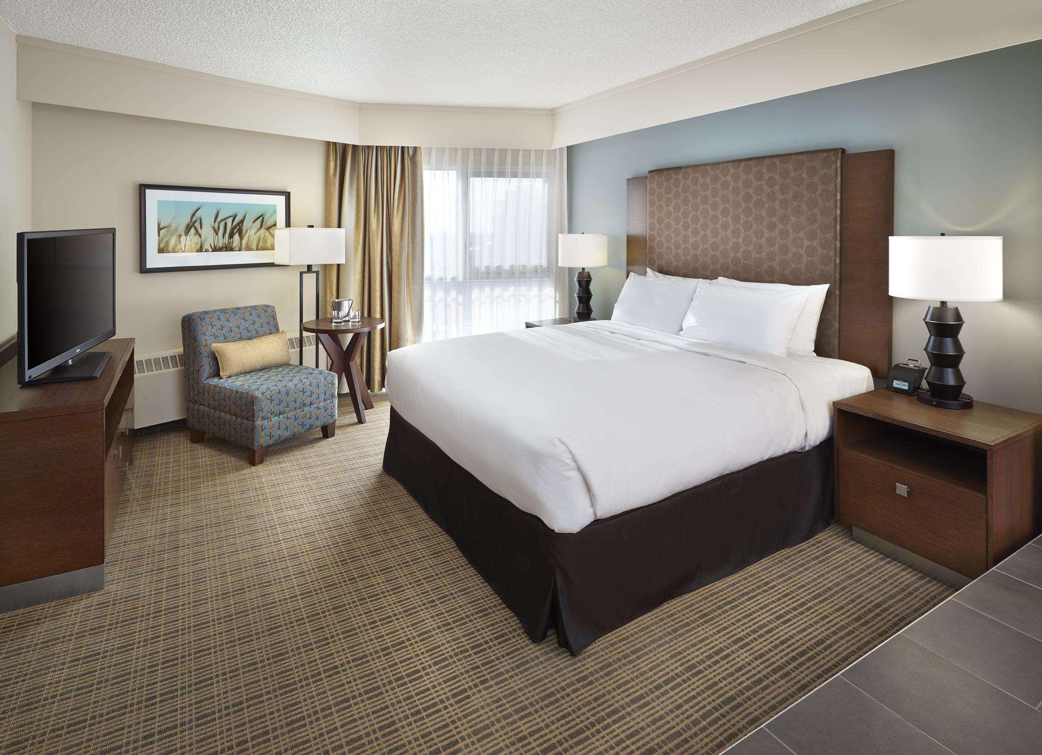 Doubletree By Hilton Hotel & Conference Centre Риджайна Екстериор снимка