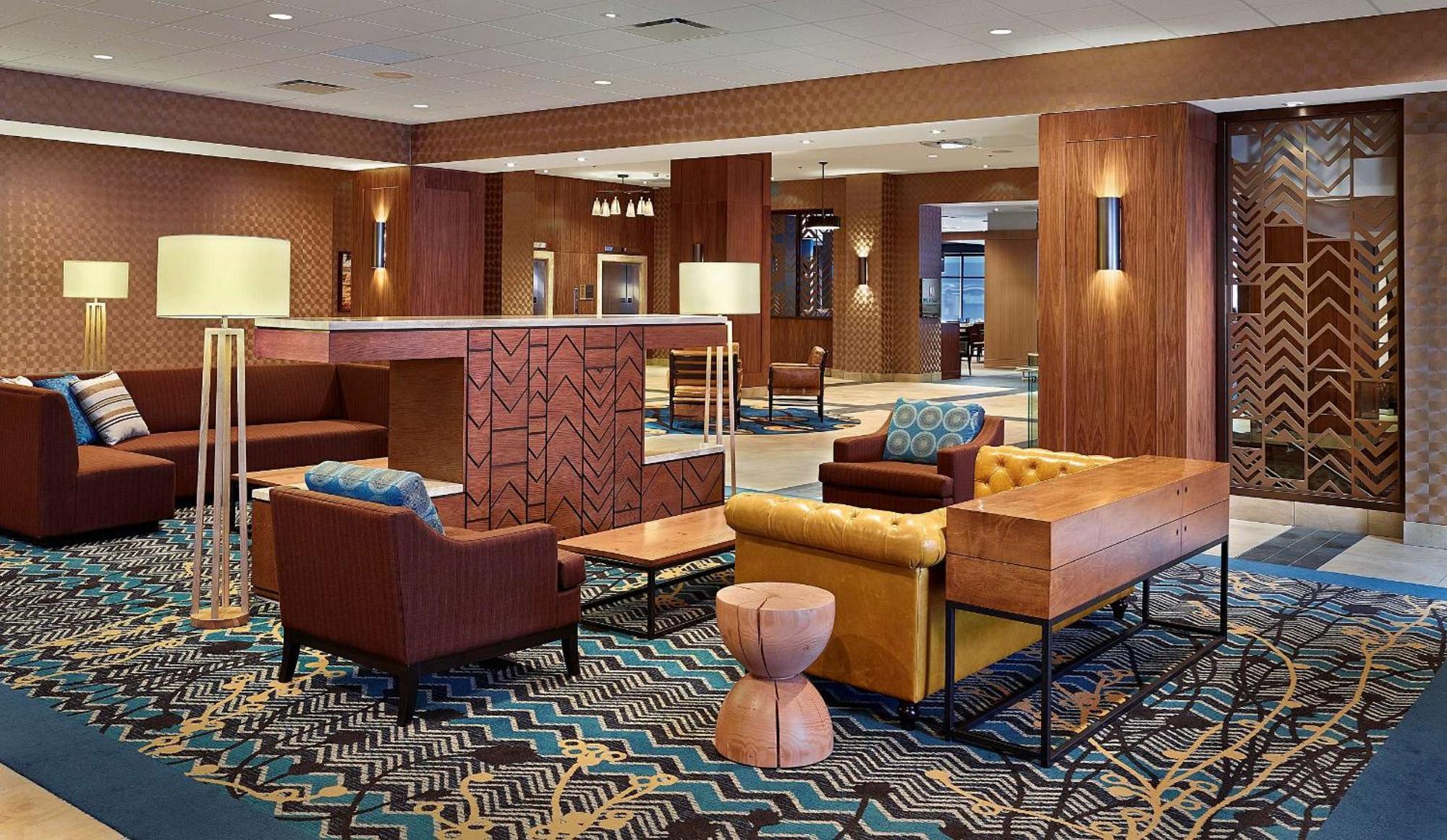 Doubletree By Hilton Hotel & Conference Centre Риджайна Екстериор снимка